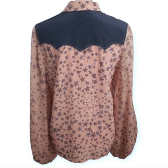 BCBGMaxAzria Pink Star Print Silk Blouse with Navy Accents Sz.S EUC. - Picture 6 of 8